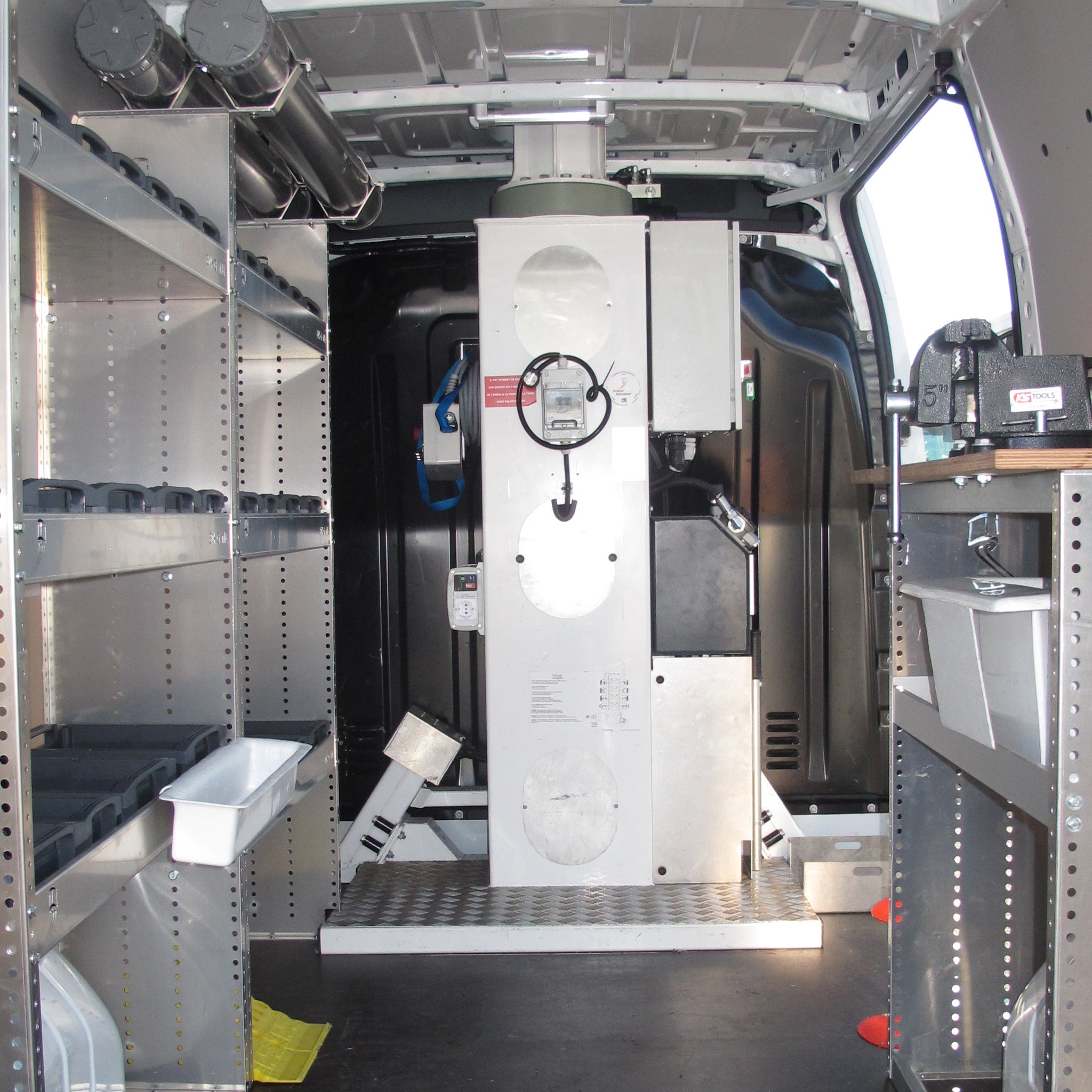 locaforce-camion-nacelle-fourgon-12m-5