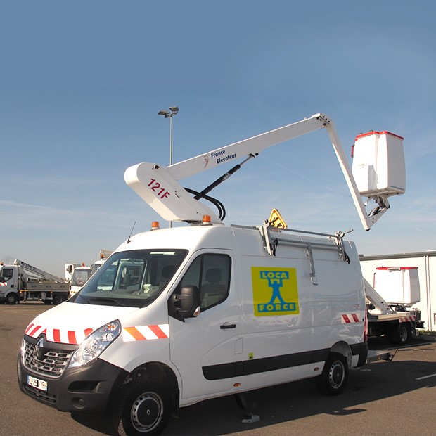 locaforce-camion-nacelle-fourgon-12m-7