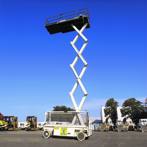 locaforce-nacelle-ciseaux-12m-1